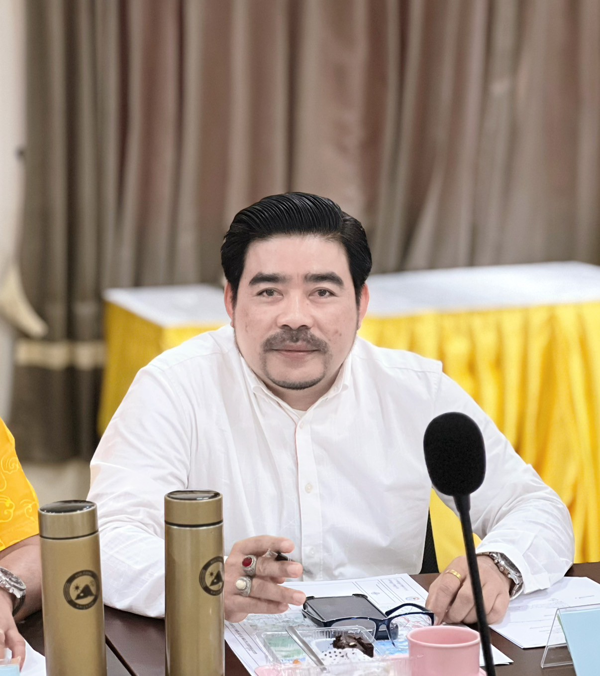 ประชุมพิจารณาตรวจสอบแนวเขตการปกครองในแผนที่แนวเขต