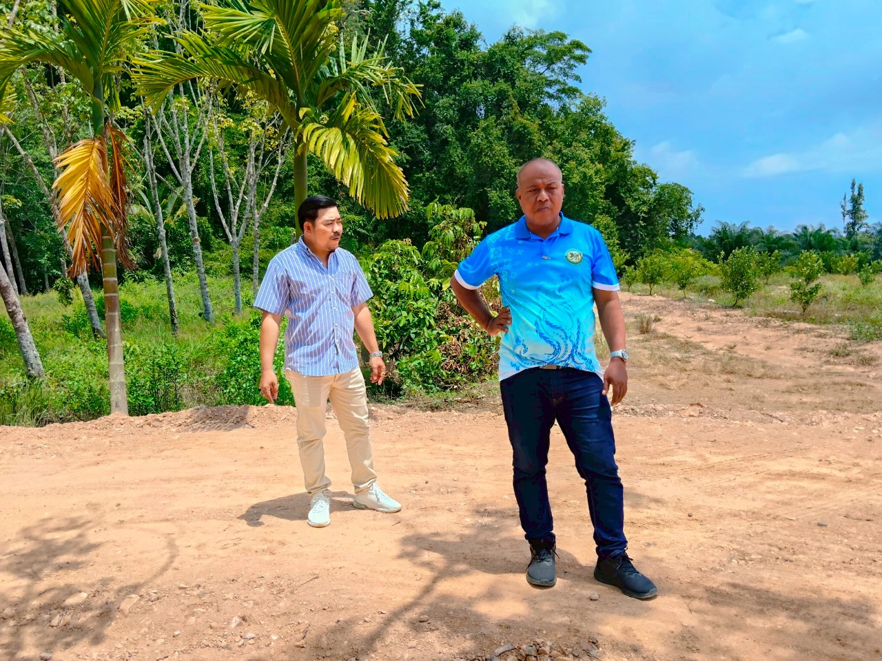 ลงพื้นที่ตรวจถนน หมู่ที่ 3 บ้านทุ่งดินลุ่ม และหมู่ที่ 6 บ้านทุ่งขมิ้น ตำบลป่าแก่บ่อหิน อำเภอทุ่งหว้า จังหวัดสตูล