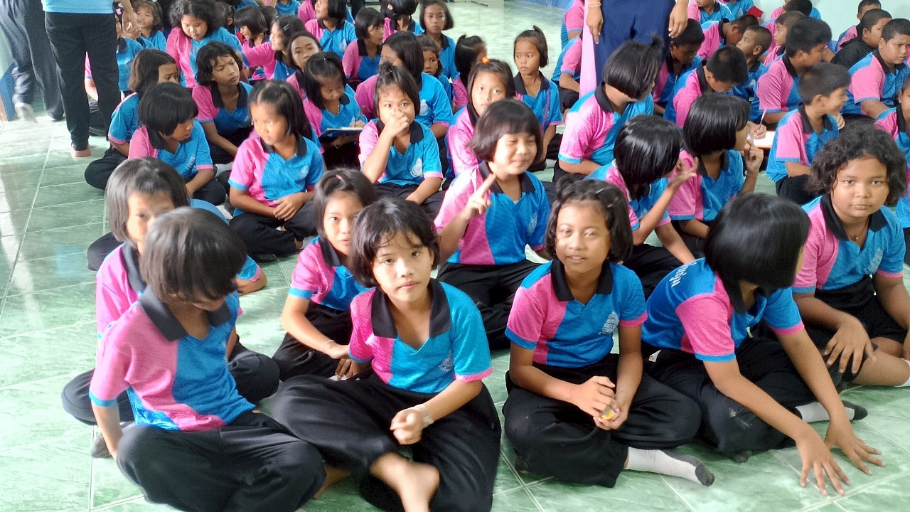 อบรมให้ความรู้แก่อาสาสมัครท้องถิ่นรักษ์โลก ตามโครงการท้องถิ่นน่าอยู่สู่สังคมสีเขียว ประจำปีงบประมาณ 2568