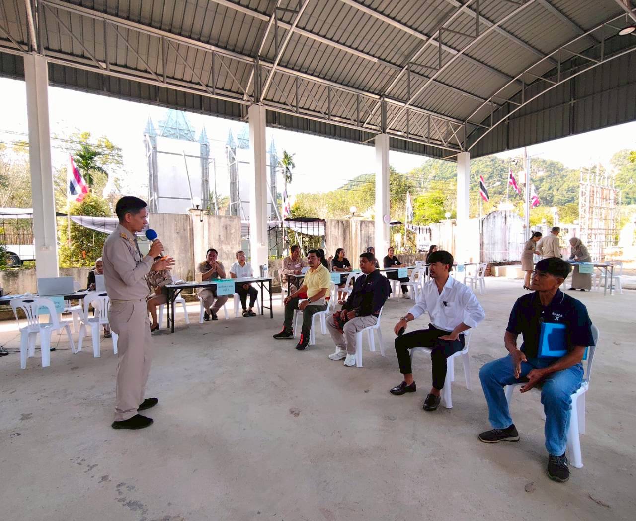 บรรยากาศวันแรกของการเปิดรับสมัครสมาชิกสภาองค์การบริหารส่วนตำบลป่าแก่บ่อหินและนายกองค์การบริหารส่วนตำบลป่าแก่บ่อหิน