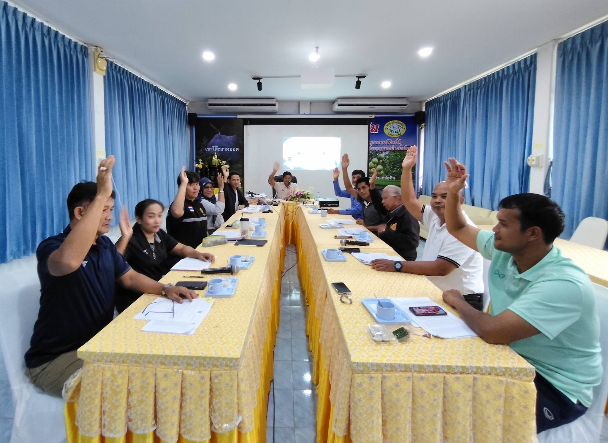 ประชุมคณะกรรมการให้ความช่วยเหลือประชาชนขององค์การบริหารส่วนตำบลป่าแก่บ่อหิน เพื่อพิจารณาการให้ทุนการศึกษาสำหรับนักศึกษาและการให้ความช่วยเหลือนักเรียน ประจำปีงบประมาณ พ.ศ. 2569